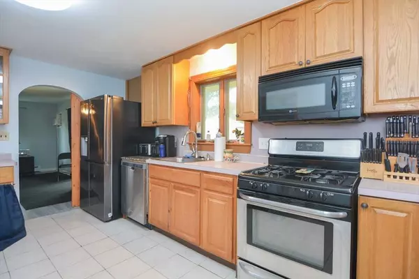 146 Gloucester St, Brockton, MA 02302