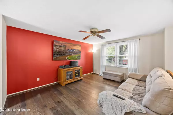 5206 Firwood Ln, Louisville, KY 40291