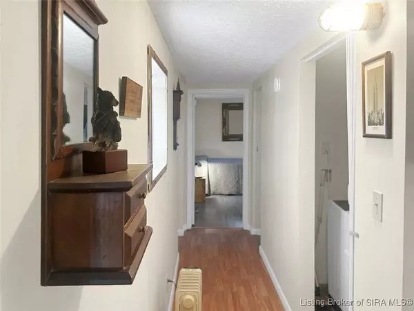 8273 E Doe Run RD, Madison, IN 47250