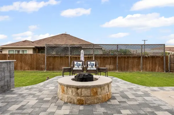 649 Xavier Ct, Waxahachie, TX 75165-2093