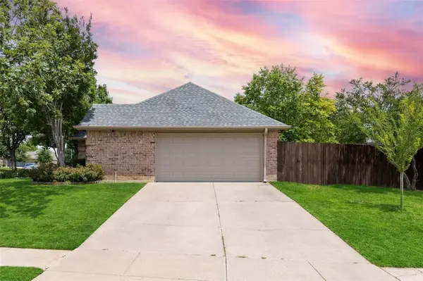 8200 Pecan Ridge Dr, North Richland Hills, TX 76182-8416