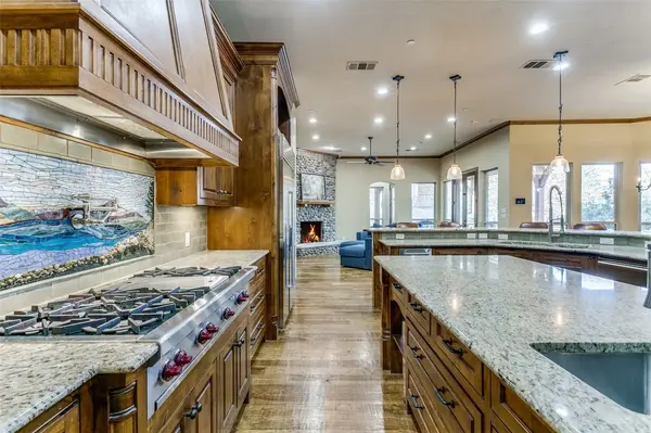 3017 Loch Meadow Ct, Southlake, TX 76092-2618