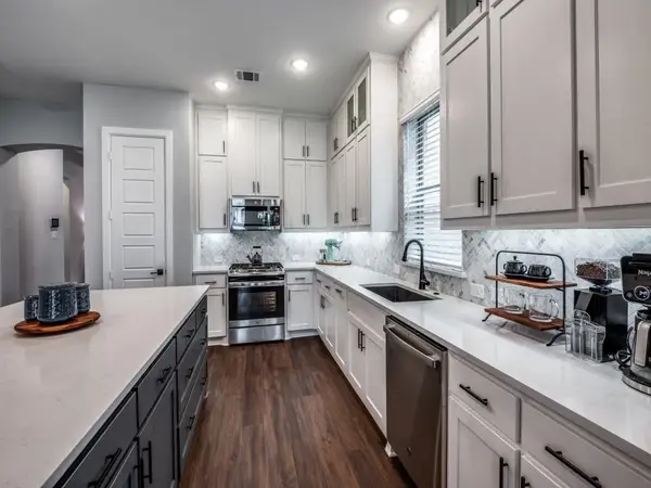 1724 Trellis Dr, Argyle, TX 76226-3638