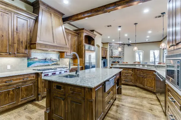 3017 Loch Meadow Ct, Southlake, TX 76092-2618