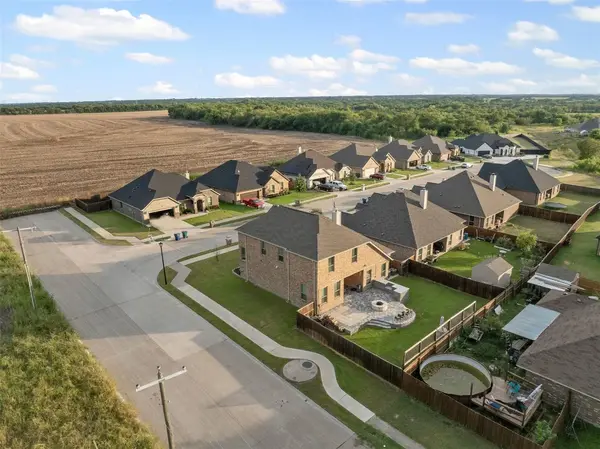 649 Xavier Ct, Waxahachie, TX 75165-2093