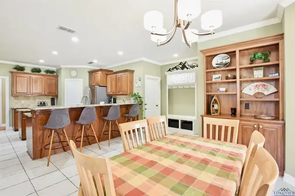 18759 Vista Oak Dr, Flint, TX 75762-8736