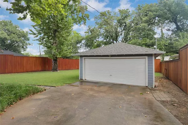 10132 Baronne Circle, Dallas, TX 75218