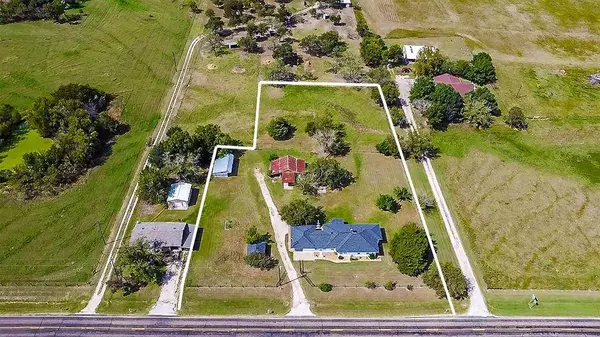 2204 Creechville Road, Ennis, TX 75119