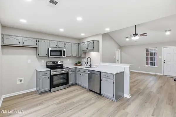 5645 E Kaitlyn Drive, Walls, MS 38680