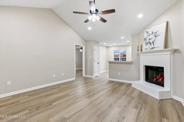 5645 E Kaitlyn Drive, Walls, MS 38680
