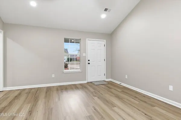 5645 E Kaitlyn Drive, Walls, MS 38680