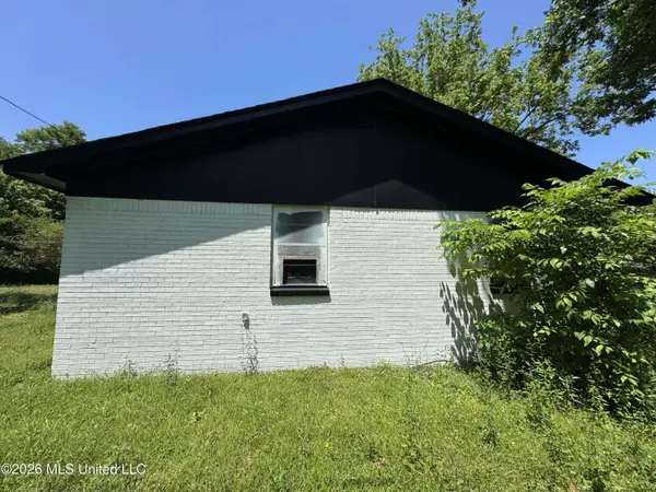 128 Isom Drive, Holly Springs, MS 38635