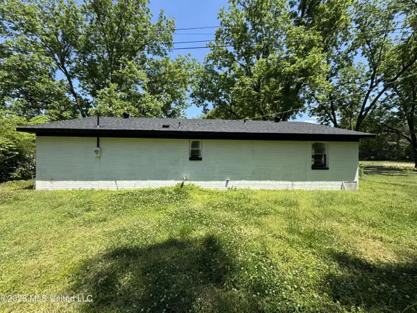 128 Isom Drive, Holly Springs, MS 38635