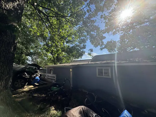 2166 THOMAS RD, Memphis, TN 38134