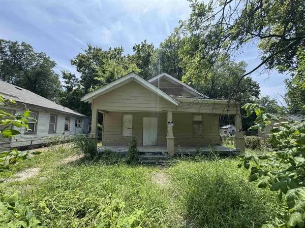 767 ROANOKE AVE