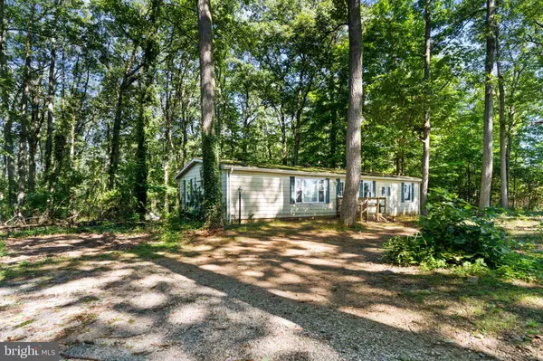 8287 PLEASANT VALLEY RD, Stewartstown, PA 17363