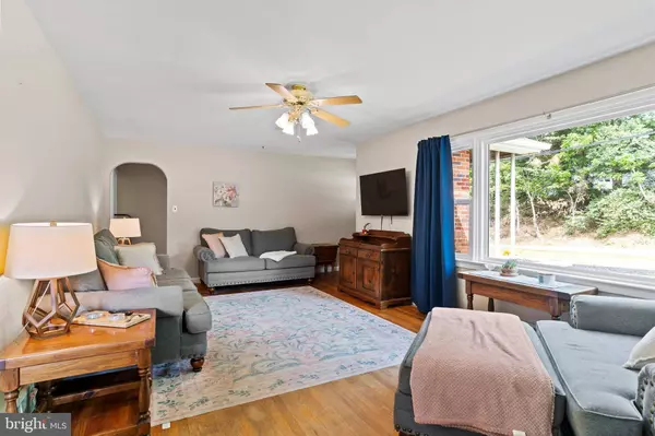 2740 CAPE HORN RD, Red Lion, PA 17356