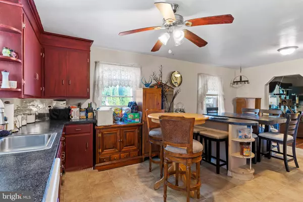 2932 CAPE HORN RD, Red Lion, PA 17356