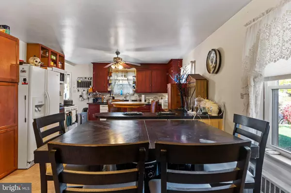 2932 CAPE HORN RD, Red Lion, PA 17356