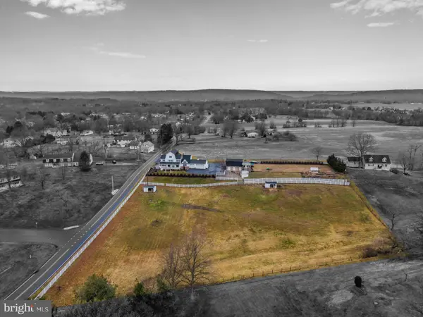 214 N MILL RD, Harrisburg, PA 17112