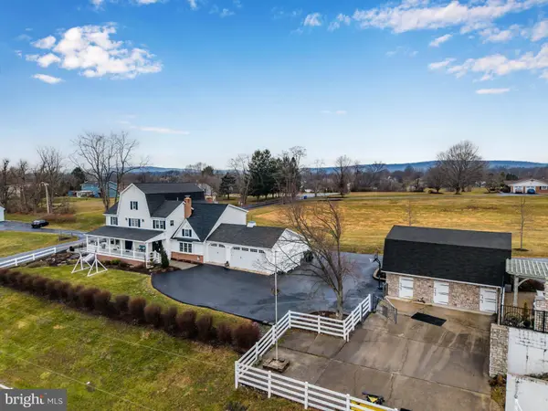 214 N MILL RD, Harrisburg, PA 17112