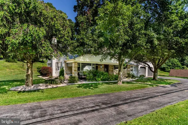 2416 CHURCH RD, Hummelstown, PA 17036