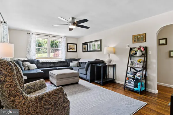 2416 CHURCH RD, Hummelstown, PA 17036