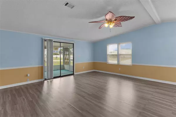 817 HIBISCUS DR, The Villages, FL 32159