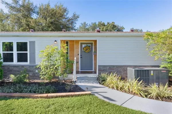 8333 COUNTY ROAD 109A-1, Lady Lake, FL 32159