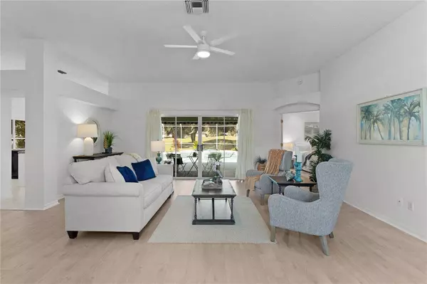 2028 PALO ALTO AVE, Lady Lake, FL 32159