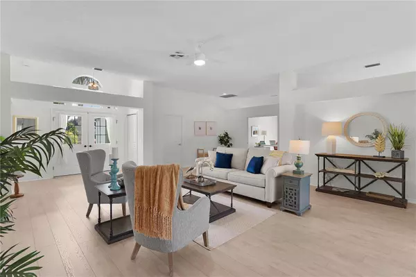 2028 PALO ALTO AVE, Lady Lake, FL 32159