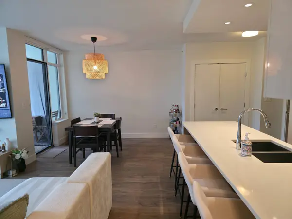 258 Nelson's CT #507, New Westminster, BC V3L 0J9