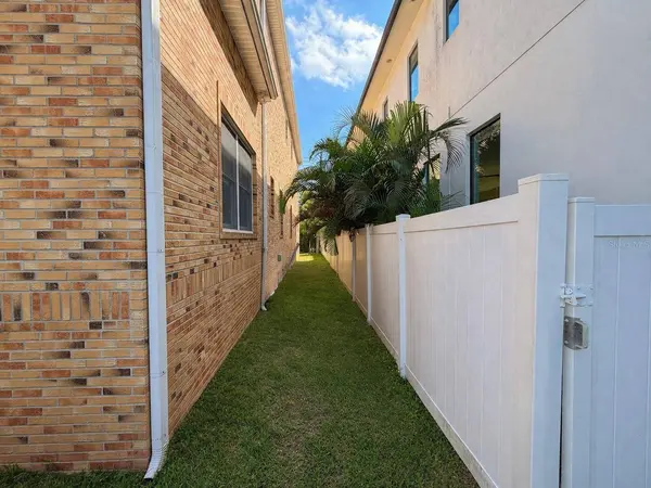 441 LUCERNE AVE, Tampa, FL 33606