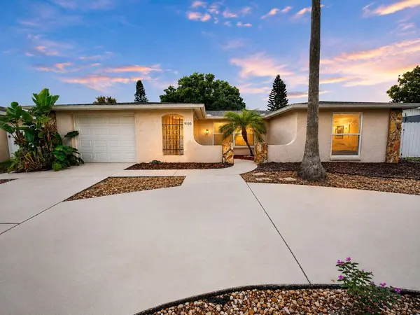 9135 GREENBRIAR LN