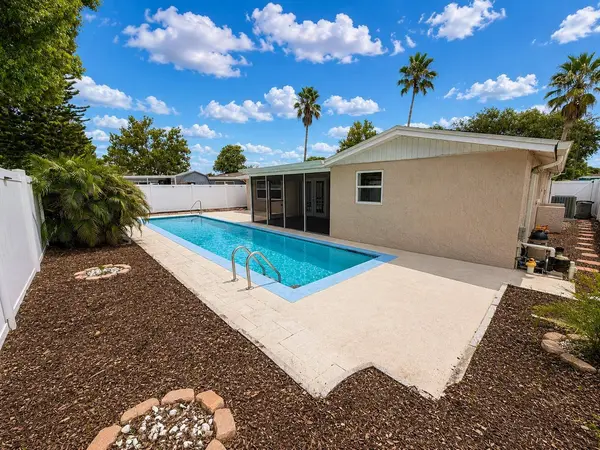 9135 GREENBRIAR LN, Port Richey, FL 34668