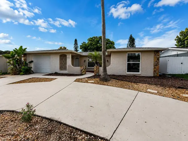 9135 GREENBRIAR LN, Port Richey, FL 34668