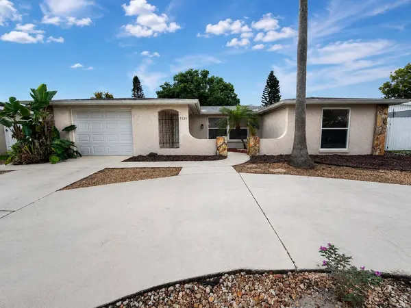 9135 GREENBRIAR LN, Port Richey, FL 34668