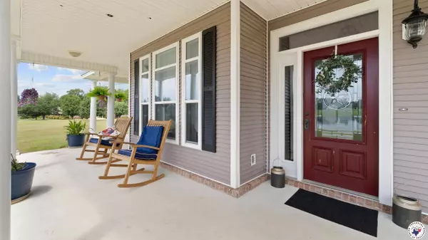 11 Tyler Ln, Hooks, TX 75561