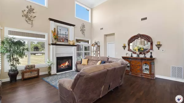 11 Tyler Ln, Hooks, TX 75561