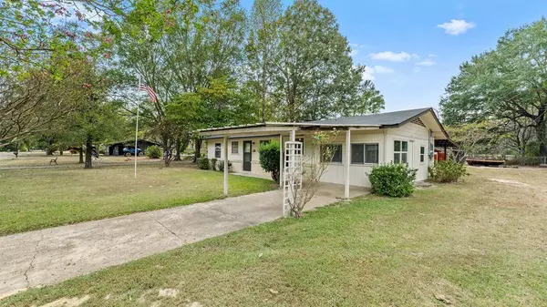 200 Ward, Maud, TX 75567