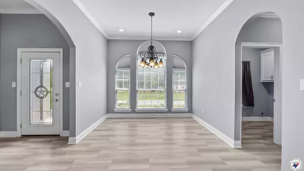 50 Beaver Lake Dr, Texarkana, TX 75501