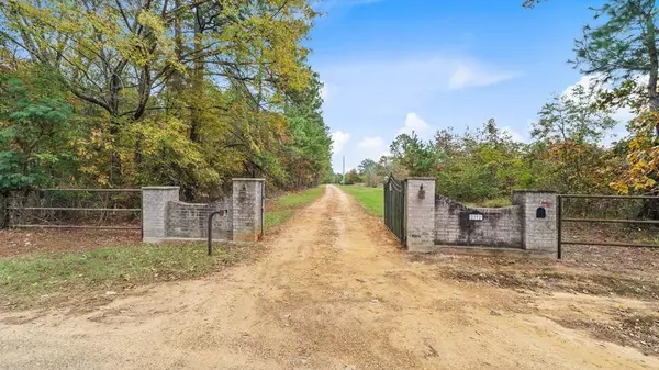 2392 MC 24, Fouke, AR 71837