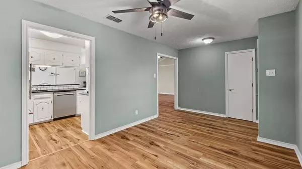 35 Lanshire Dr, Texarkana, TX 75503