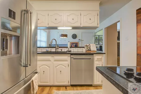 35 Lanshire Dr, Texarkana, TX 75503