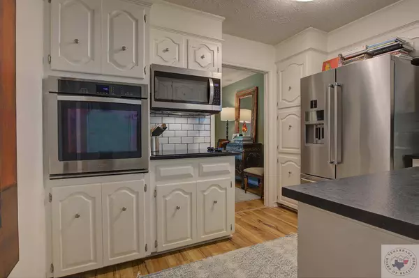 35 Lanshire Dr, Texarkana, TX 75503