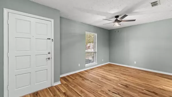 35 Lanshire Dr, Texarkana, TX 75503