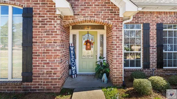 437 Beaver Lake Dr, Texarkana, TX 75501