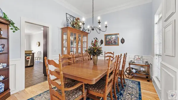 437 Beaver Lake Dr, Texarkana, TX 75501