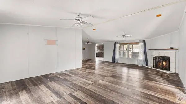 820 County Road 3676, Queen City, TX 75572