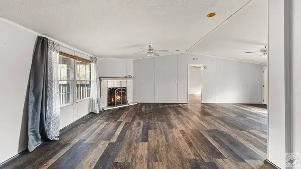 820 County Road 3676, Queen City, TX 75572
